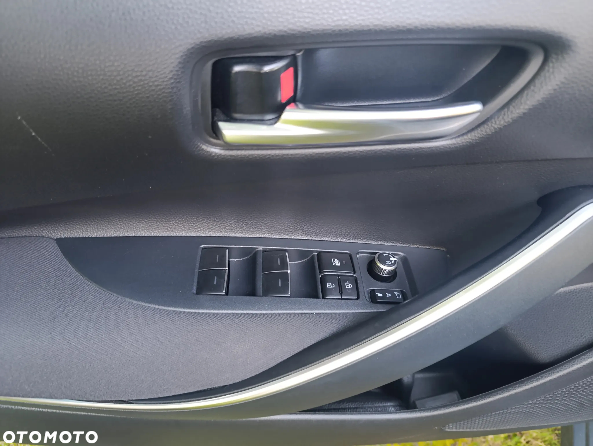 Toyota Corolla 1.8 Hybrid Comfort - 14