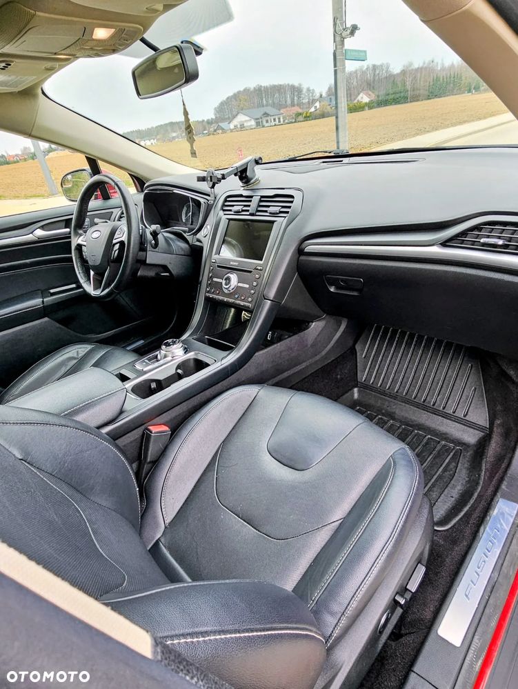 Ford Fusion - 10