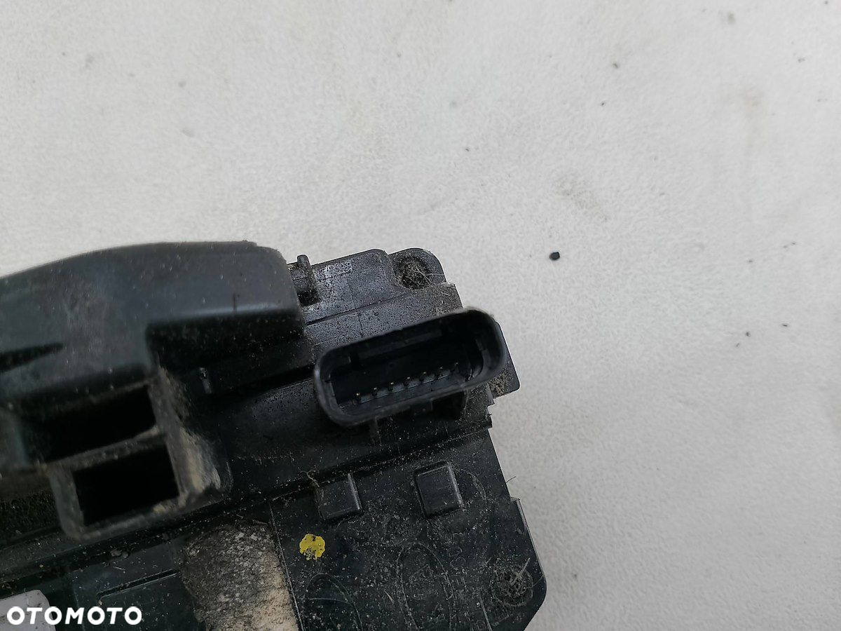 ZAMEK DRZWI PRAWY TYŁ KIA CEE'D I 1.6 DOHC BENZYNA KOMBI - 3