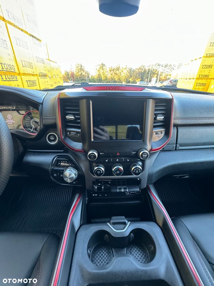 RAM 1500 Crew Cab Rebel - 24