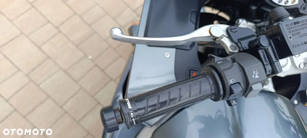 Yamaha FJR - 13