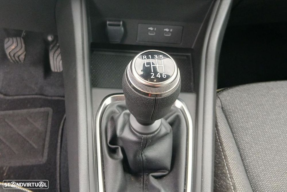 Renault Captur 1.0 TCe Techno Bi-Fuel - 9