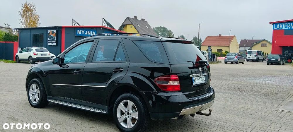Mercedes-Benz ML - 12