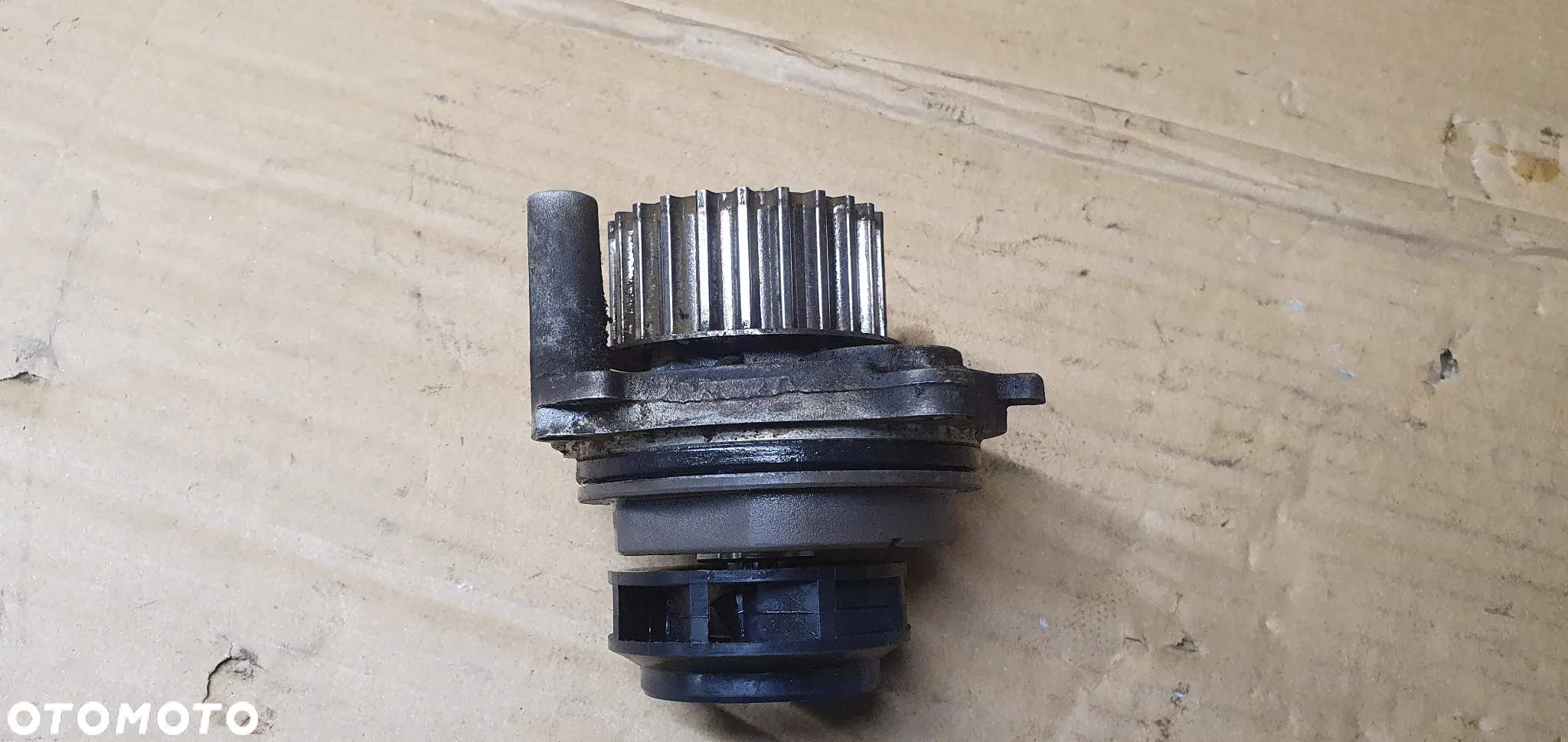 Pompa wody płynu koło zębate Audi A4 B6 1.6 - 4