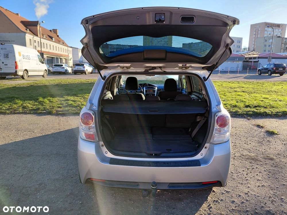 Toyota Verso 2.0 D-4D 7-Sitzer Executive - 7