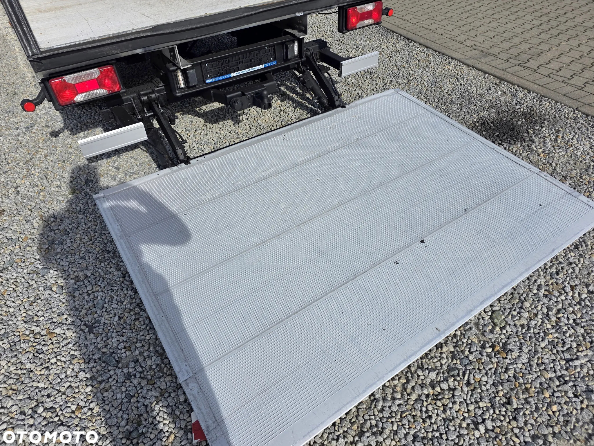 Iveco 35-170 3,0 HPI 170 KONNY KONTENER 4,2M WINDA KLIMA WEBASTO 8 BIEGOWY HIMATIC 4,1M ROZSTAW OSI - 26
