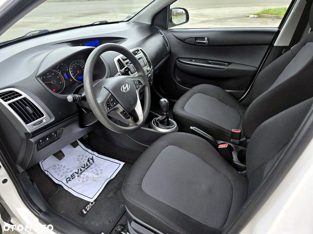 Hyundai i20 1.1 CRDi Comfort - 22