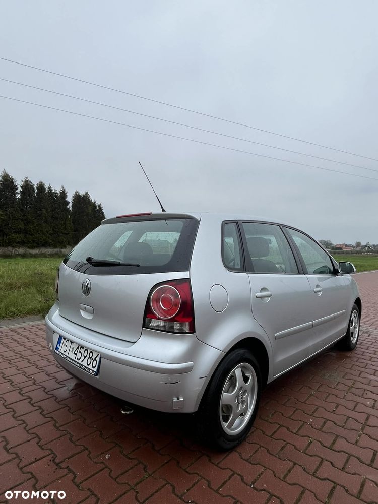 Volkswagen Polo 1.4 16V Comfortline - 6