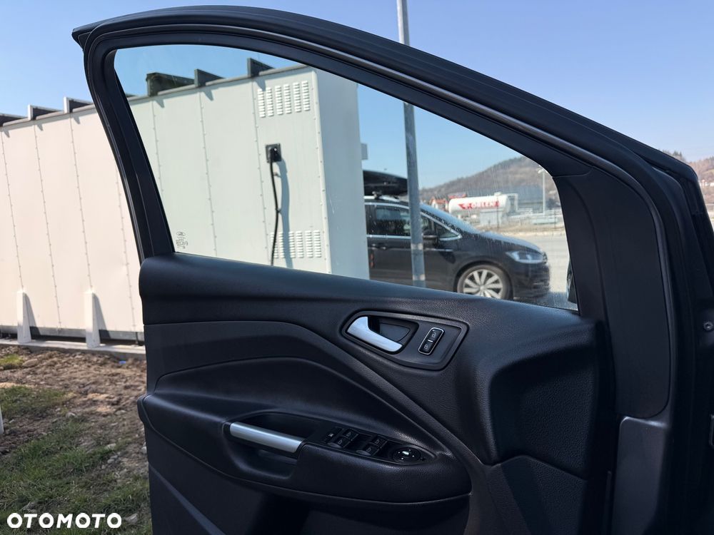 Ford Kuga 2.0 TDCi 4WD Trend - 12