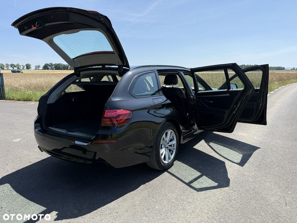 BMW Seria 5 530d Sport-Aut - 23