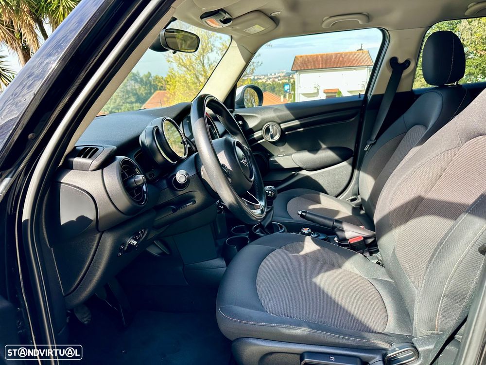 MINI 5 Portas One D - 22