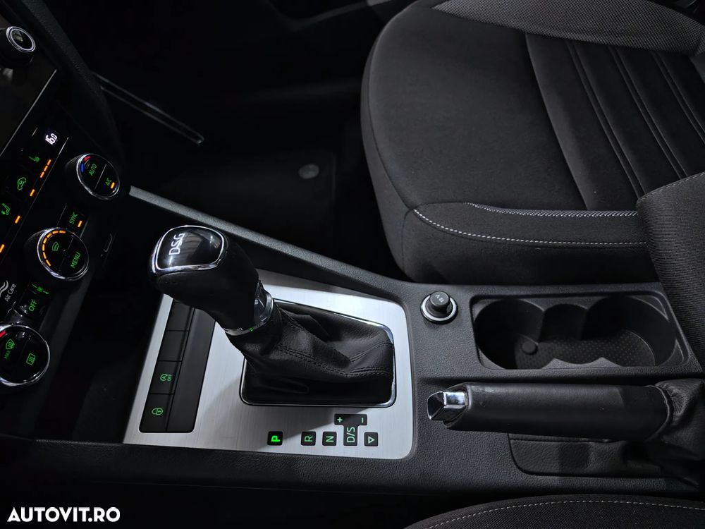 Skoda Octavia 1.6 TDI DSG Ambition - 26