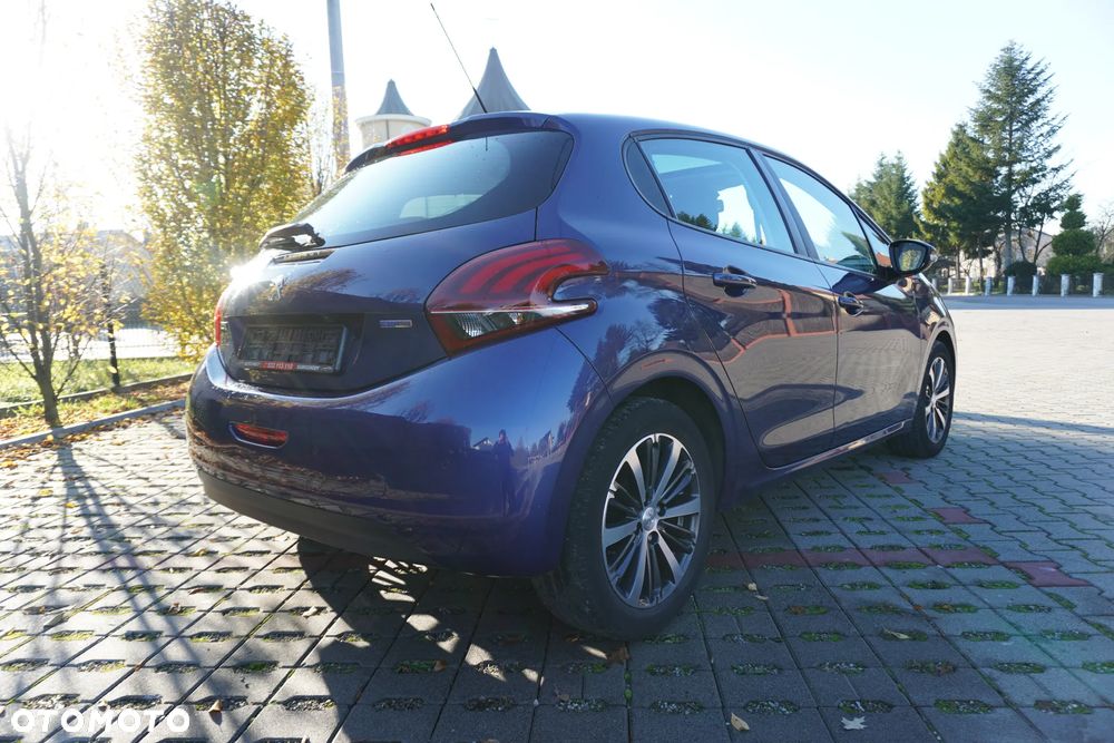 Peugeot 208 1.2 PureTech Allure - 15