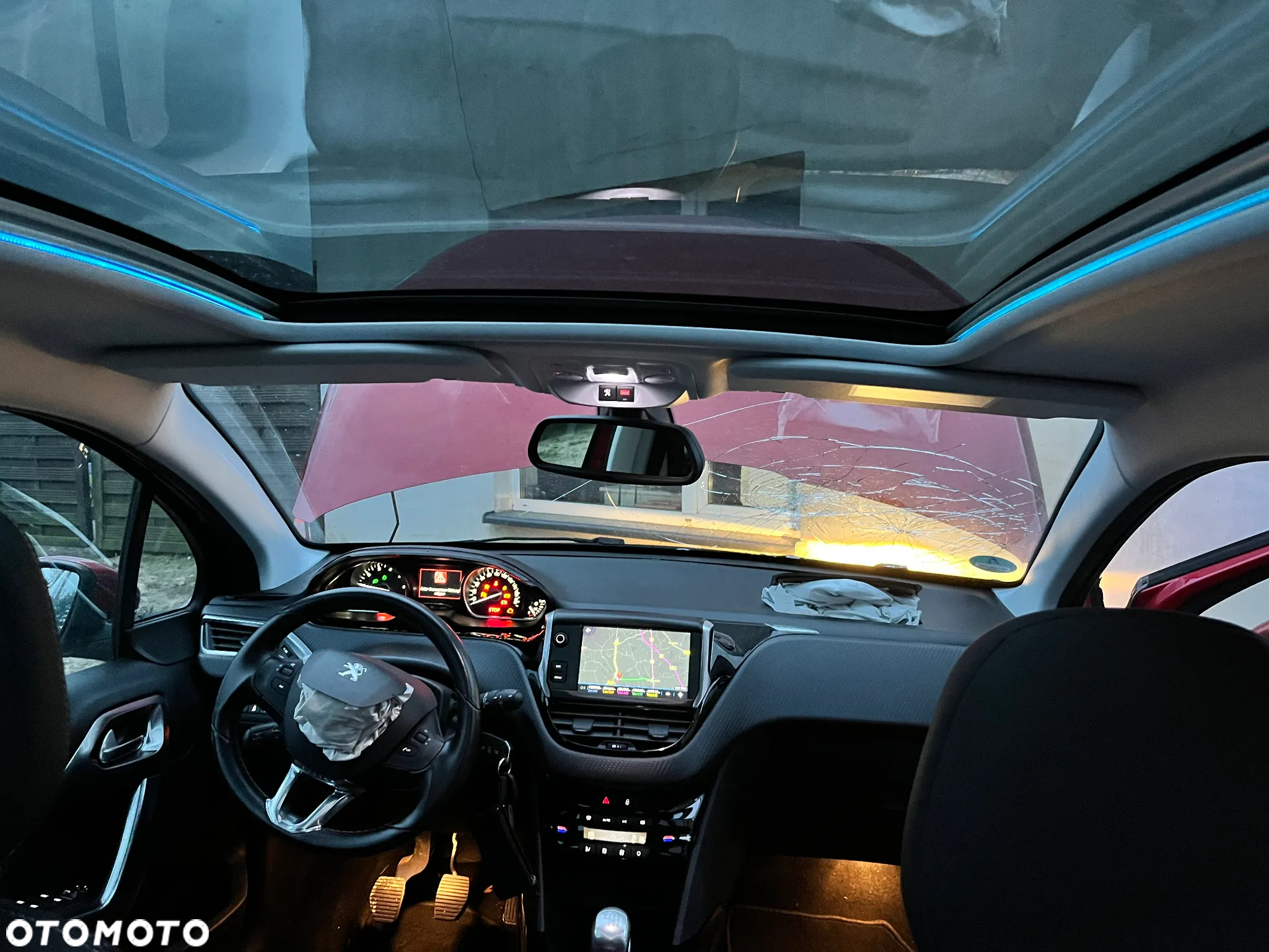 Peugeot 2008 - 11