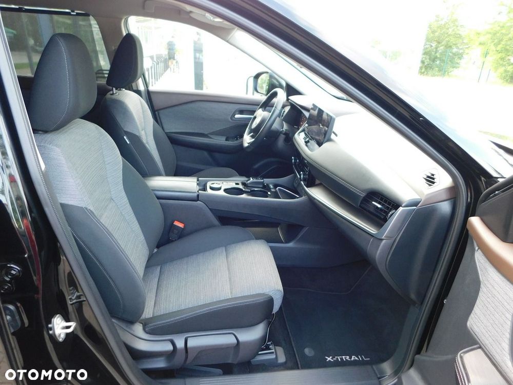 Nissan X-Trail - 8