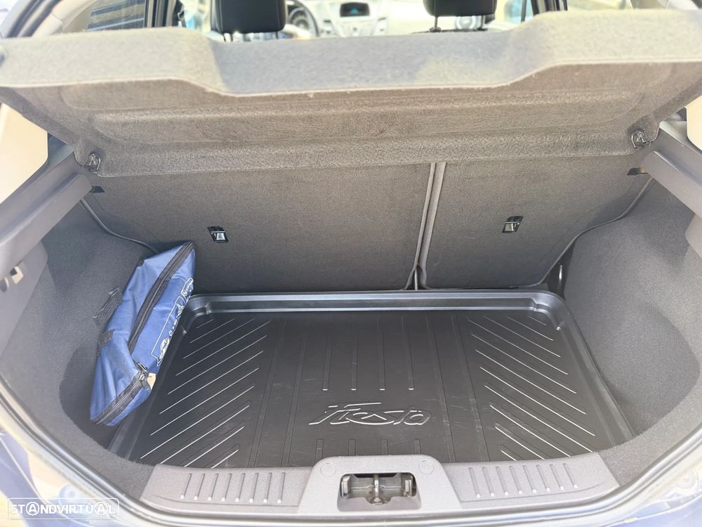 Ford Fiesta 1.0 T EcoBoost Titanium - 31