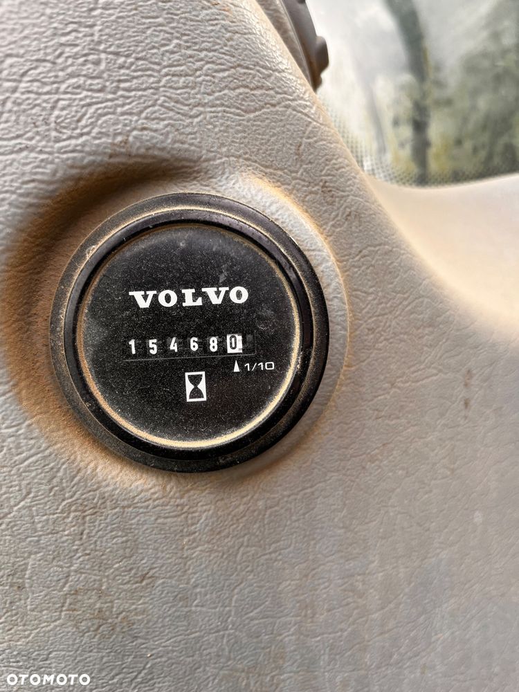 Volvo EC220 DL - 16