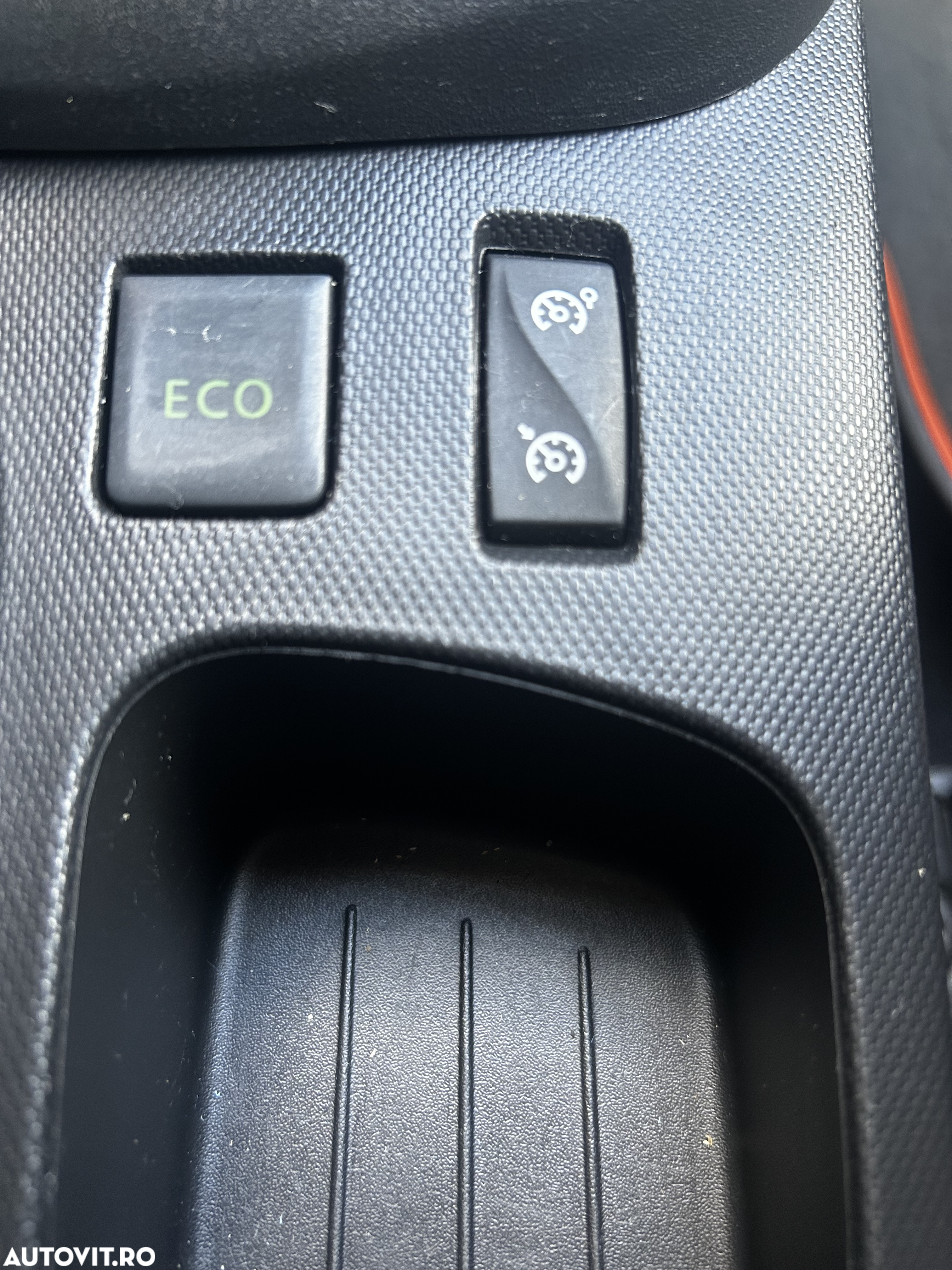 Renault Captur TCe Turbo Stop/Start Expression - 14