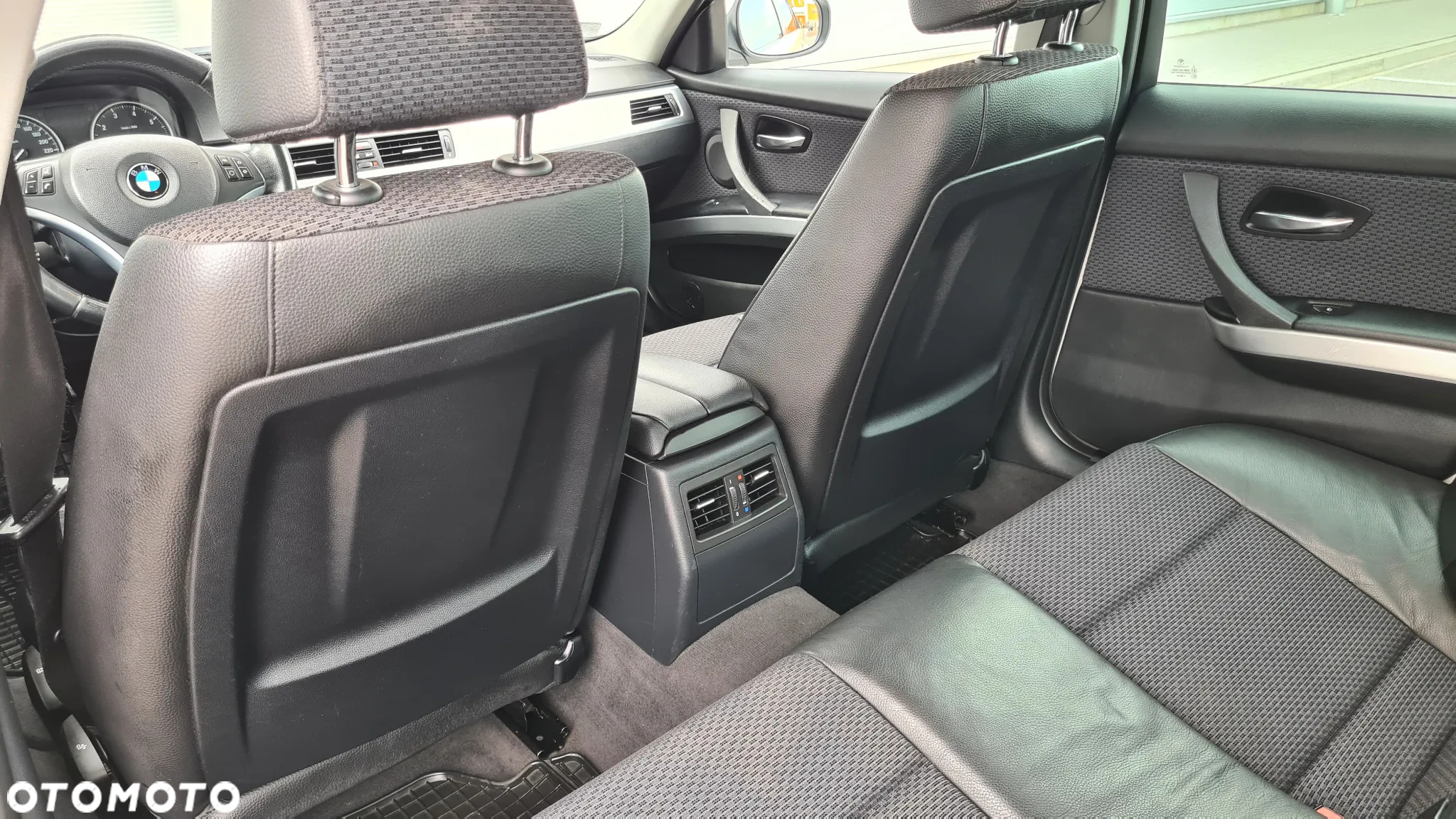 BMW Seria 3 318i - 8