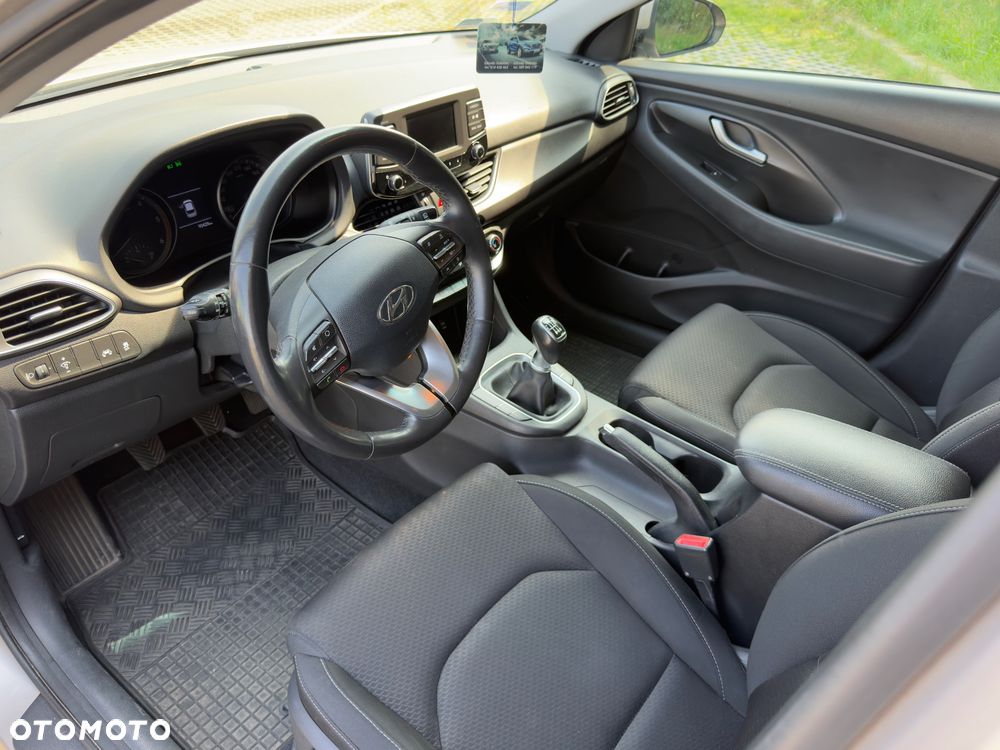 Hyundai i30 1.6 CRDi Classic + - 7