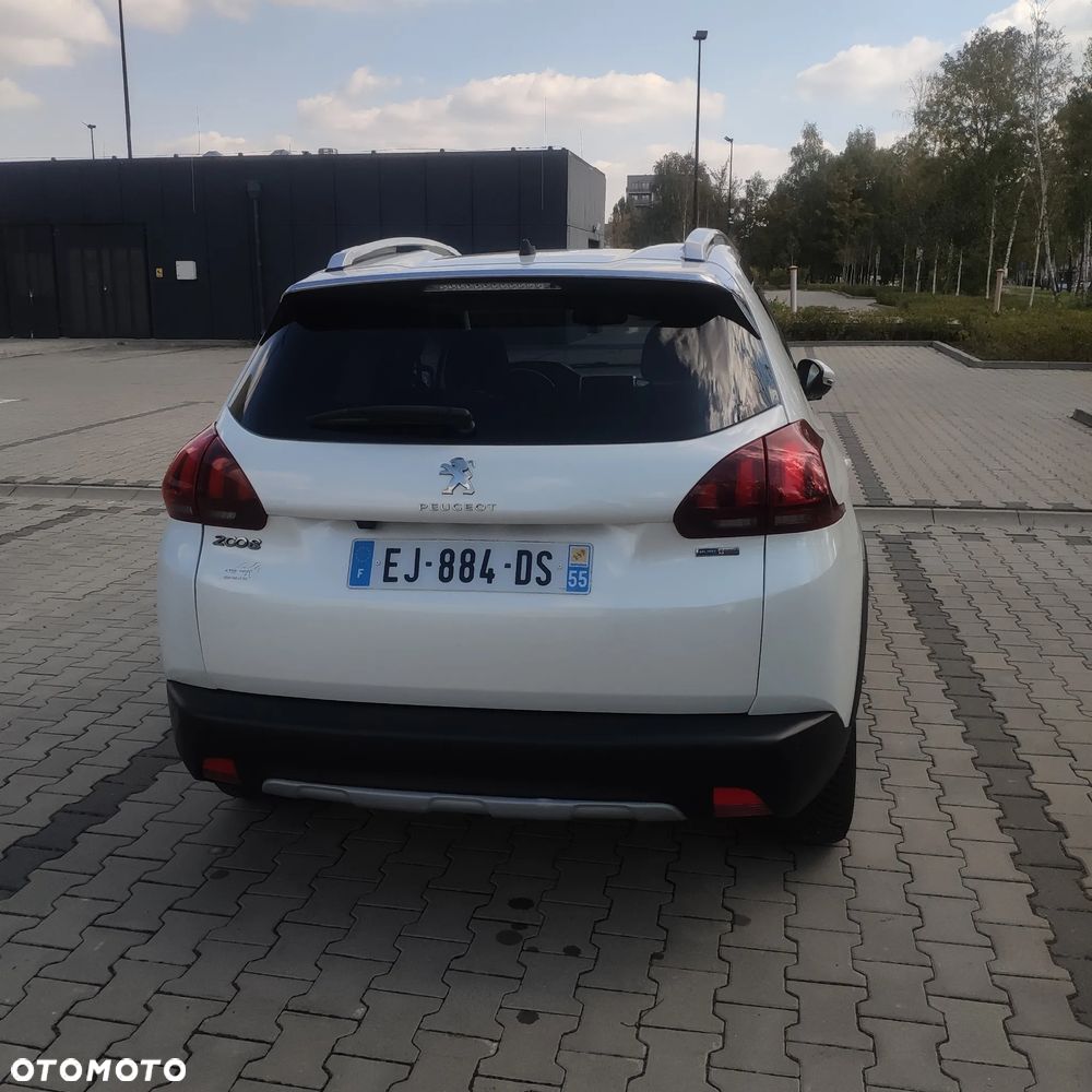 Peugeot 2008 1.2 Pure Tech Allure S&S EAT6 - 11