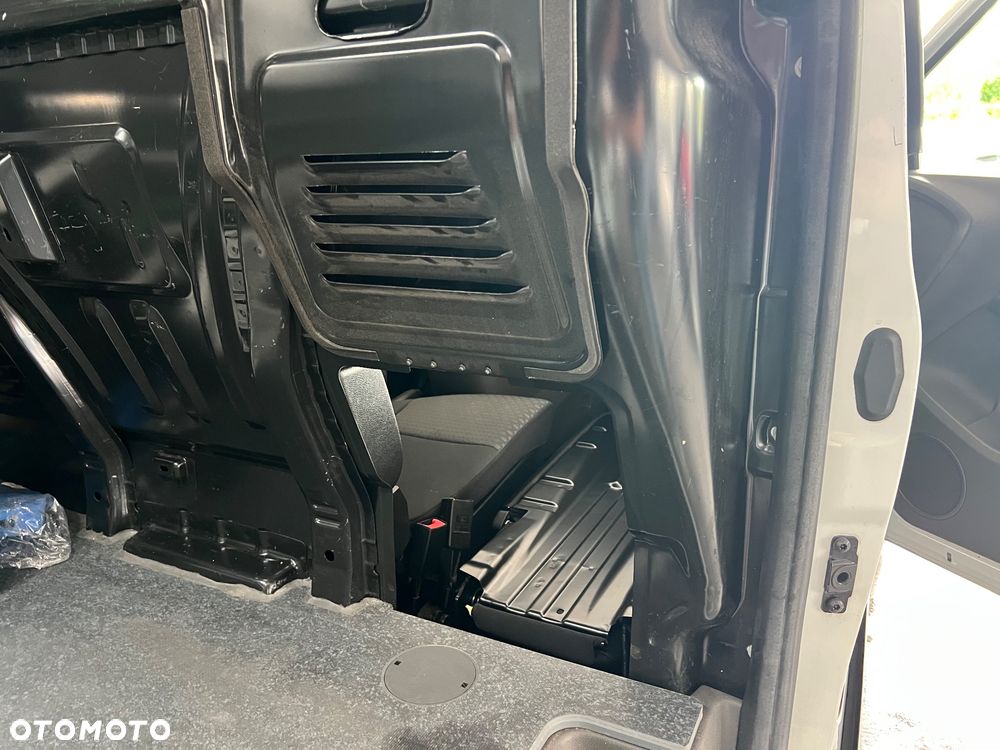 Ford Connect - 19