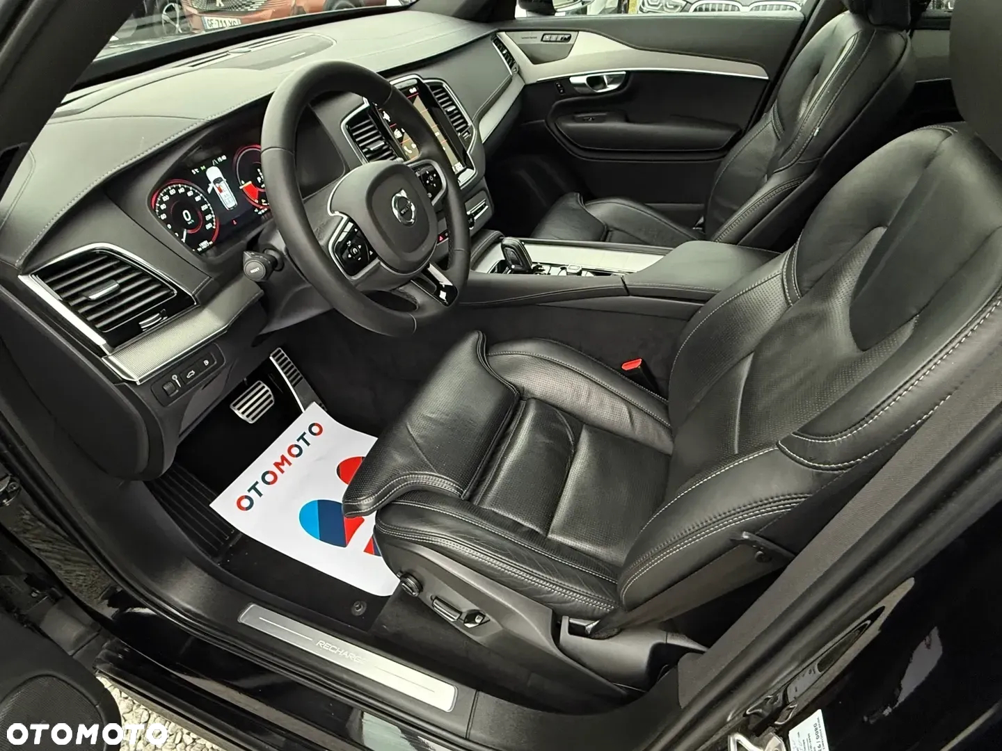 Volvo XC 90 T8 AWD Recharge Geartronic RDesign Edition - 27