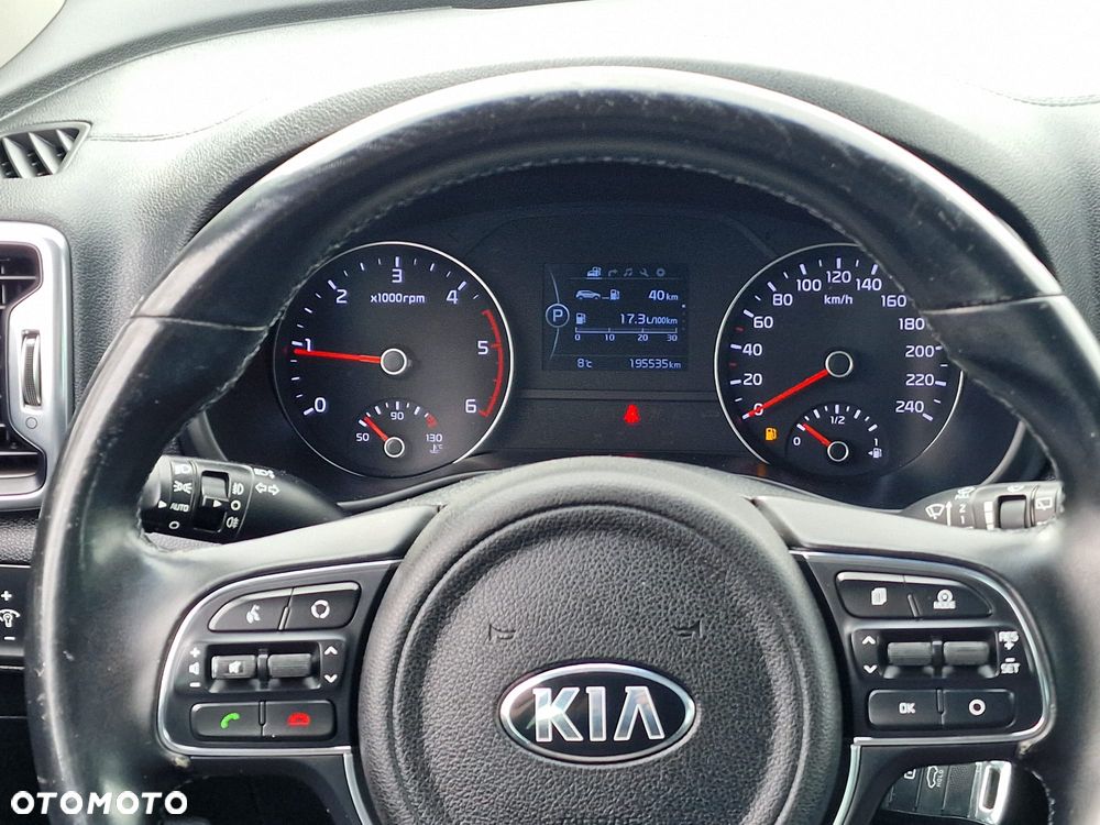 Kia Sportage 1.7 CRDI 2WD ISG Dream-Team Edition - 16