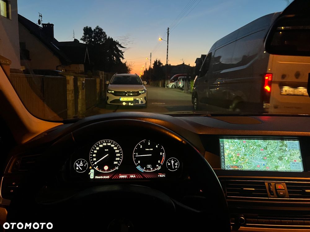 BMW Seria 5 525d Luxury Line - 17