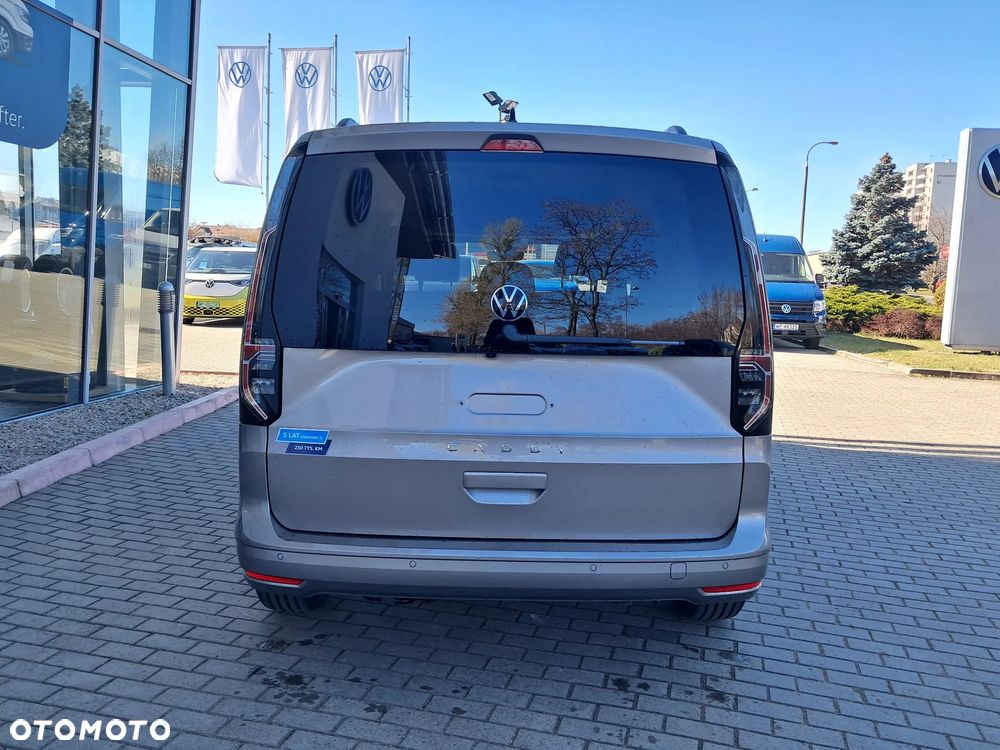 Volkswagen Caddy 1.5 TSI Life DSG - 9