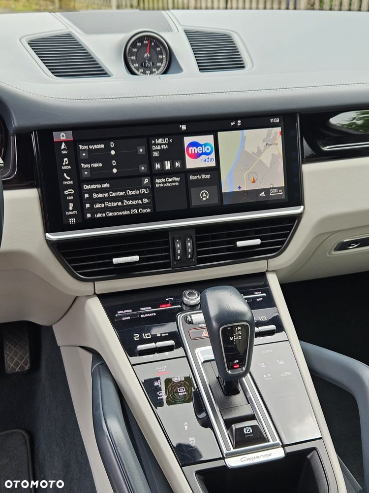 Porsche Cayenne Standard - 8