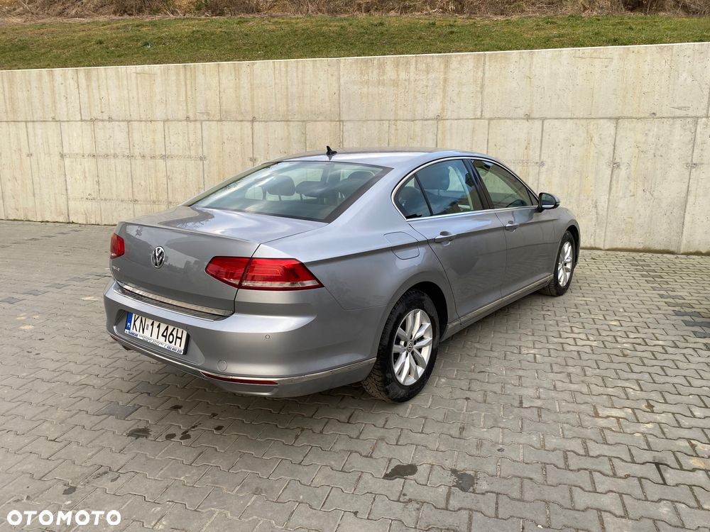 Volkswagen Passat - 7