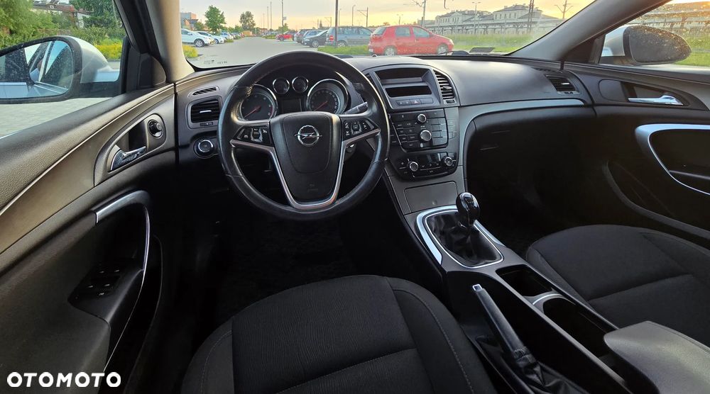 Opel Insignia - 11