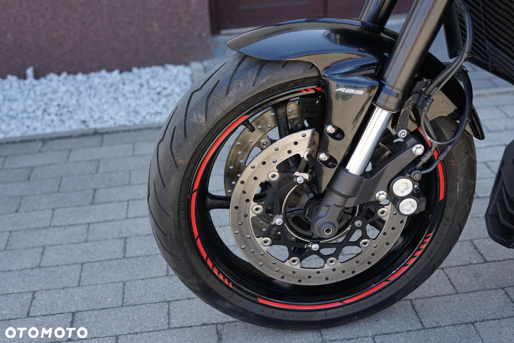 Yamaha FZ - 33