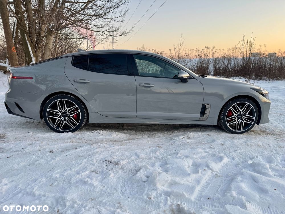 Kia Stinger - 7