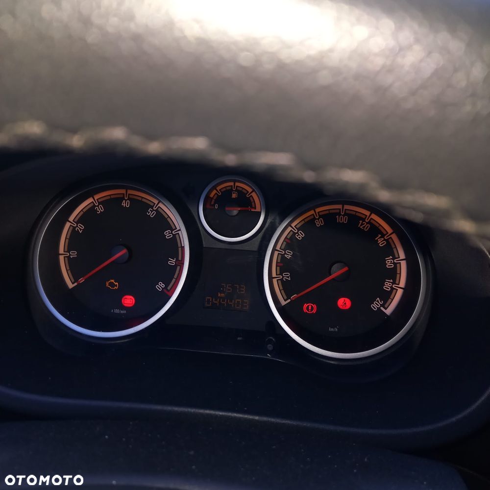 Opel Corsa 1.0 12V Essentia - 12