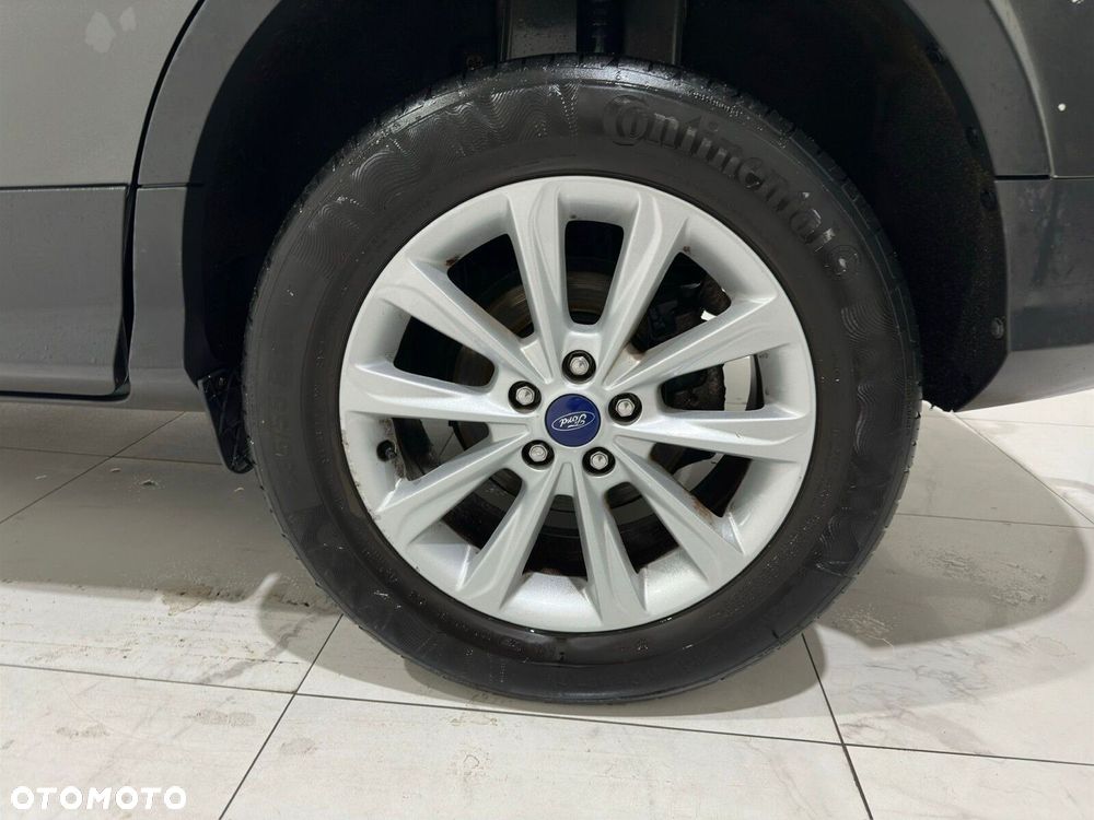 Ford Kuga - 31