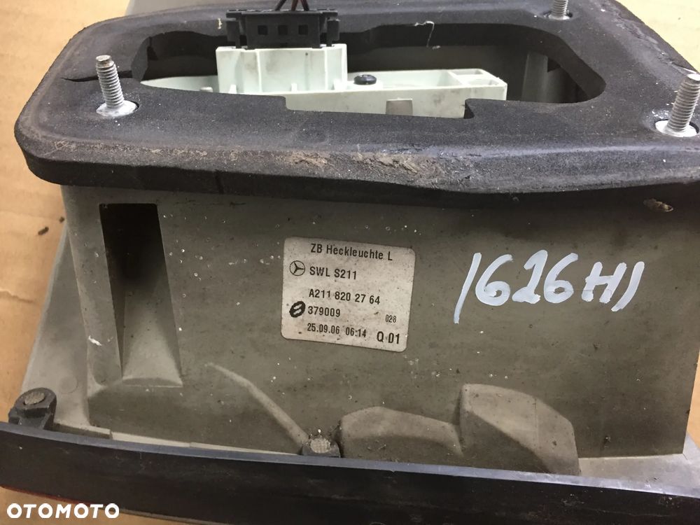 MERCEDES E KLASA W211 06R KOMBI LAMPA LEWA TYŁ A2118202764 - 3