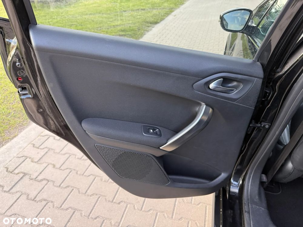 Peugeot 2008 1.5 BlueHDi Allure - 16