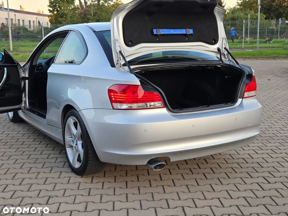 BMW Seria 1 120d DPF - 25