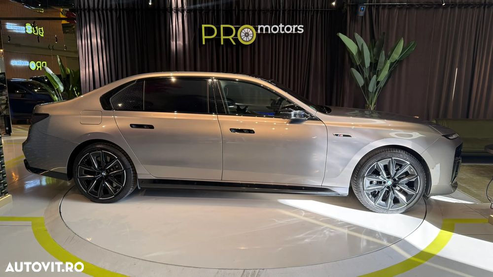 BMW M7 M760e xDrive AT PHEV - 4