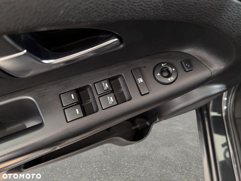 Kia Venga - 27