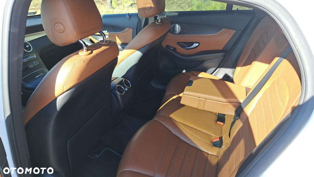 Mercedes-Benz GLC - 12