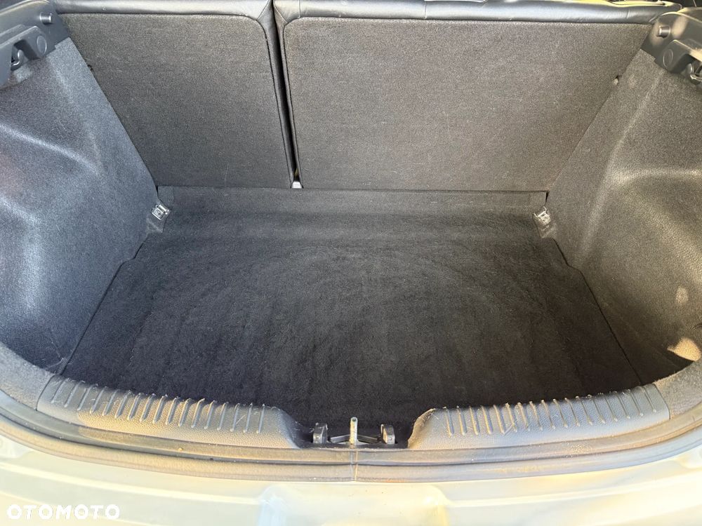 Kia Ceed 1.6 T-GDI GT - 17