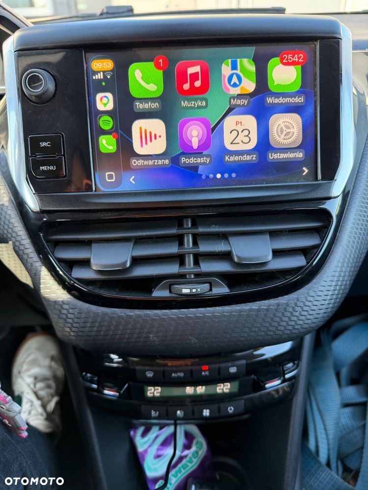 Peugeot 208 2016 photo 5