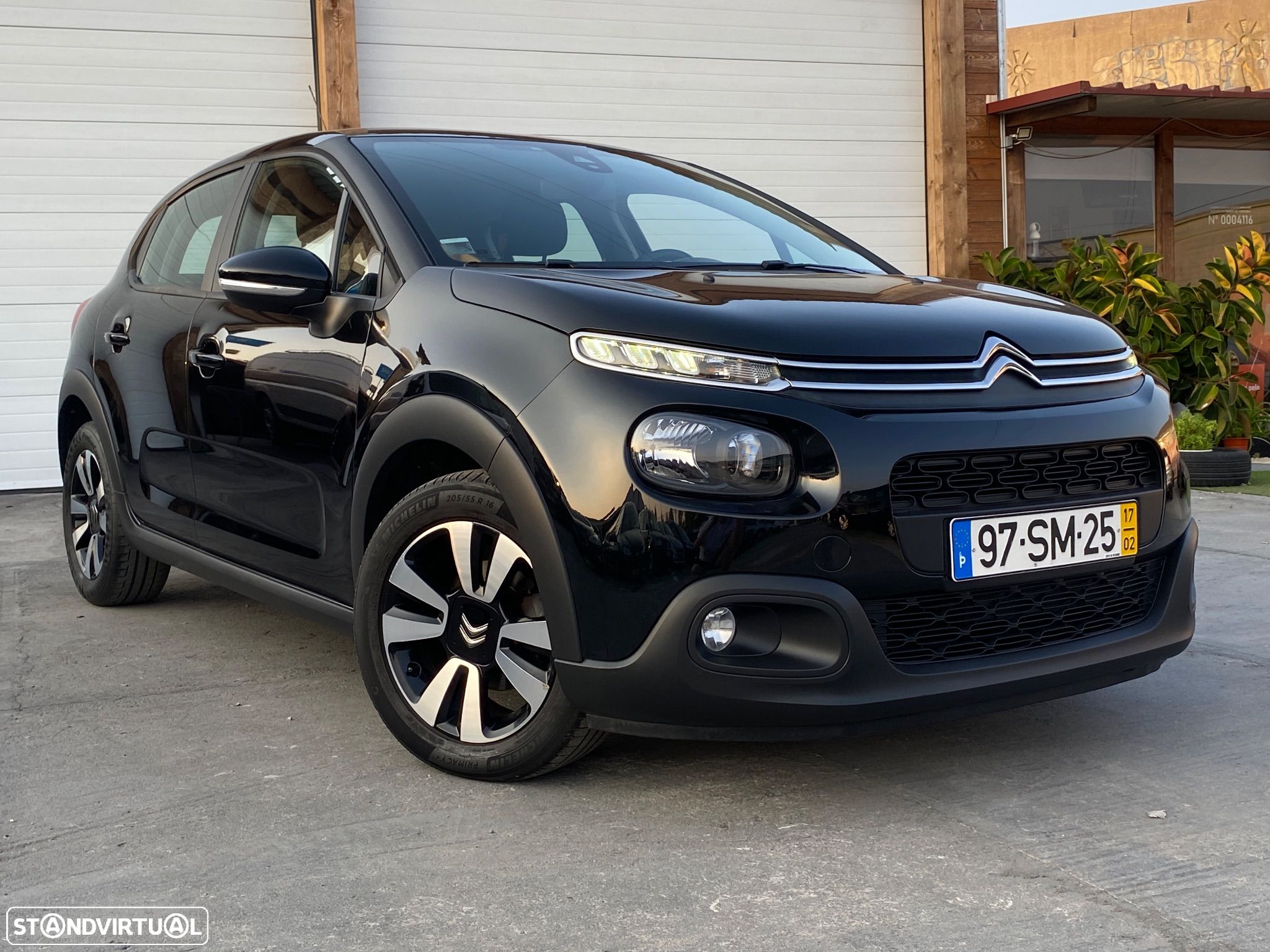 Citroën C3 1.6 BlueHDi Exclusive - 1
