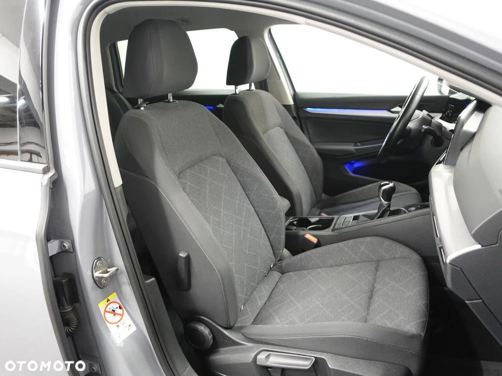 Volkswagen Golf 2.0 TDI SCR Life - 25