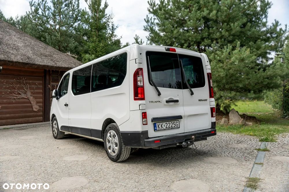 Renault Trafic Grand 2.0 dCi - 12