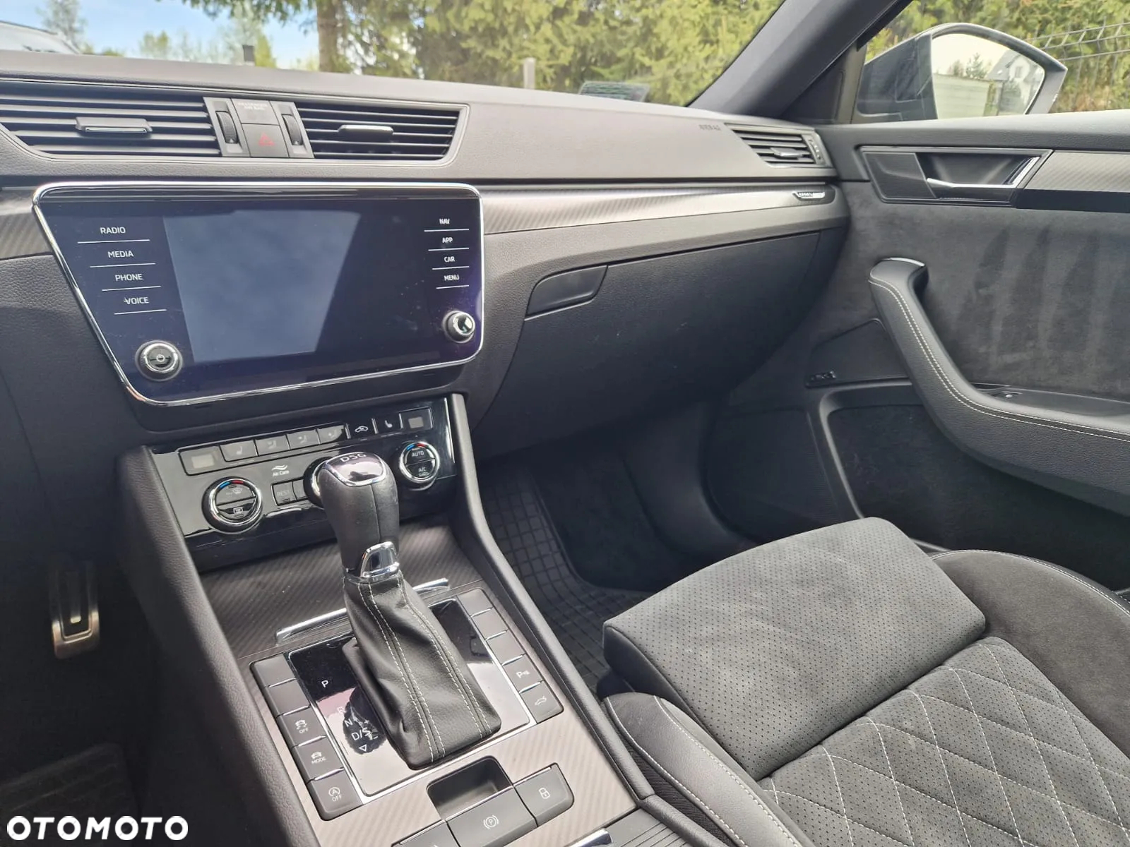 Skoda Superb 2.0 TSI Sportline DSG - 6