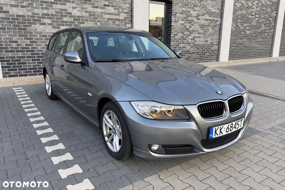 BMW Seria 3 2010 photo 2